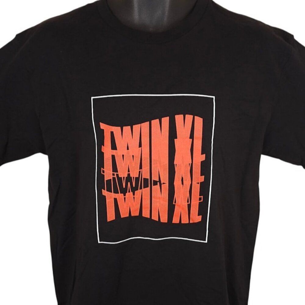 Twin XL T Shirt Mens Size Medium Black Synth Pop Band Tee